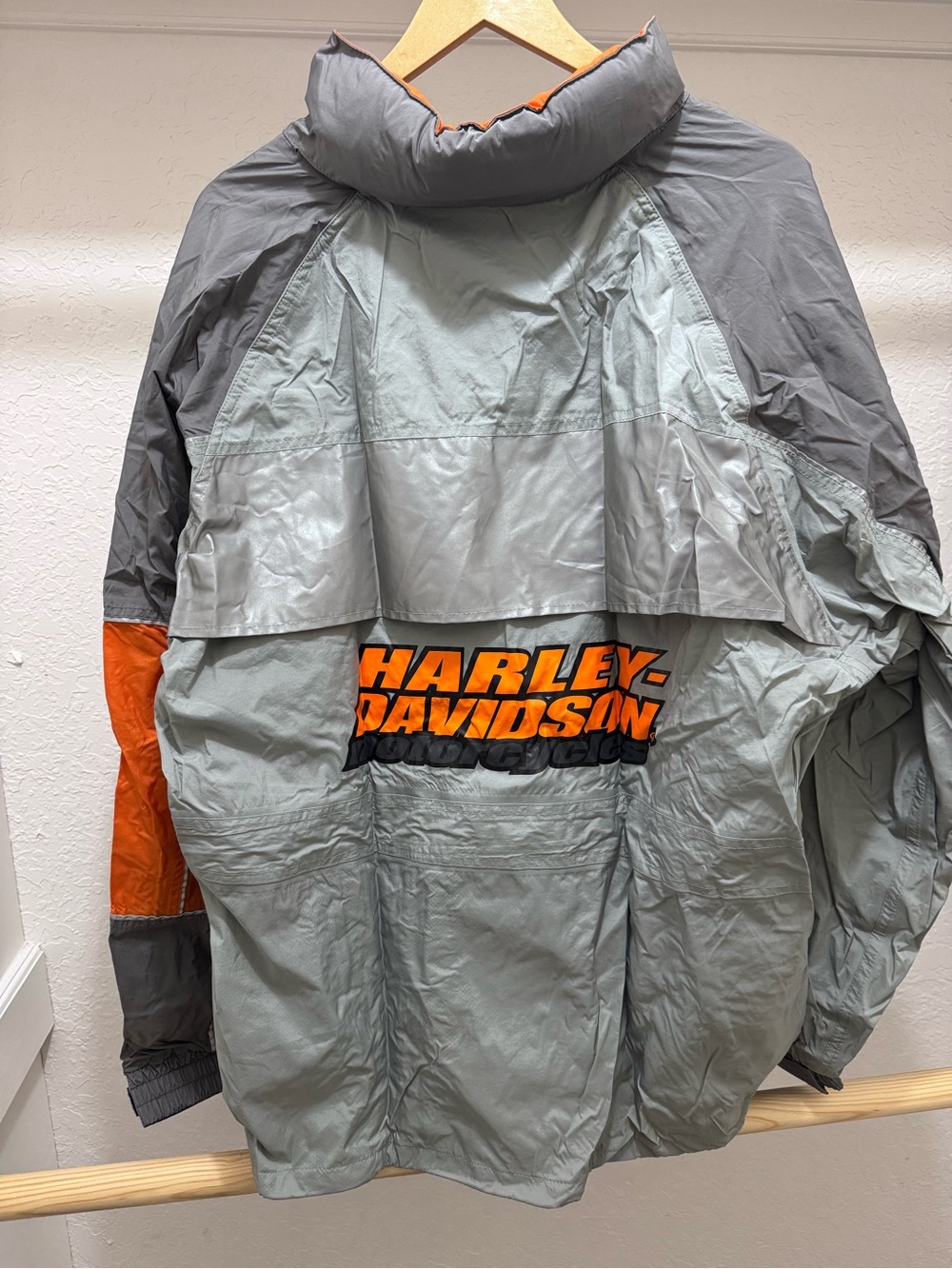 Harley-Davidson Hooded Rain Jacket, Pants, Boot Covers Set - Picture 2 of 7